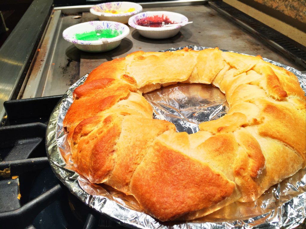 Image of Mardi Gras King cake out of the oven